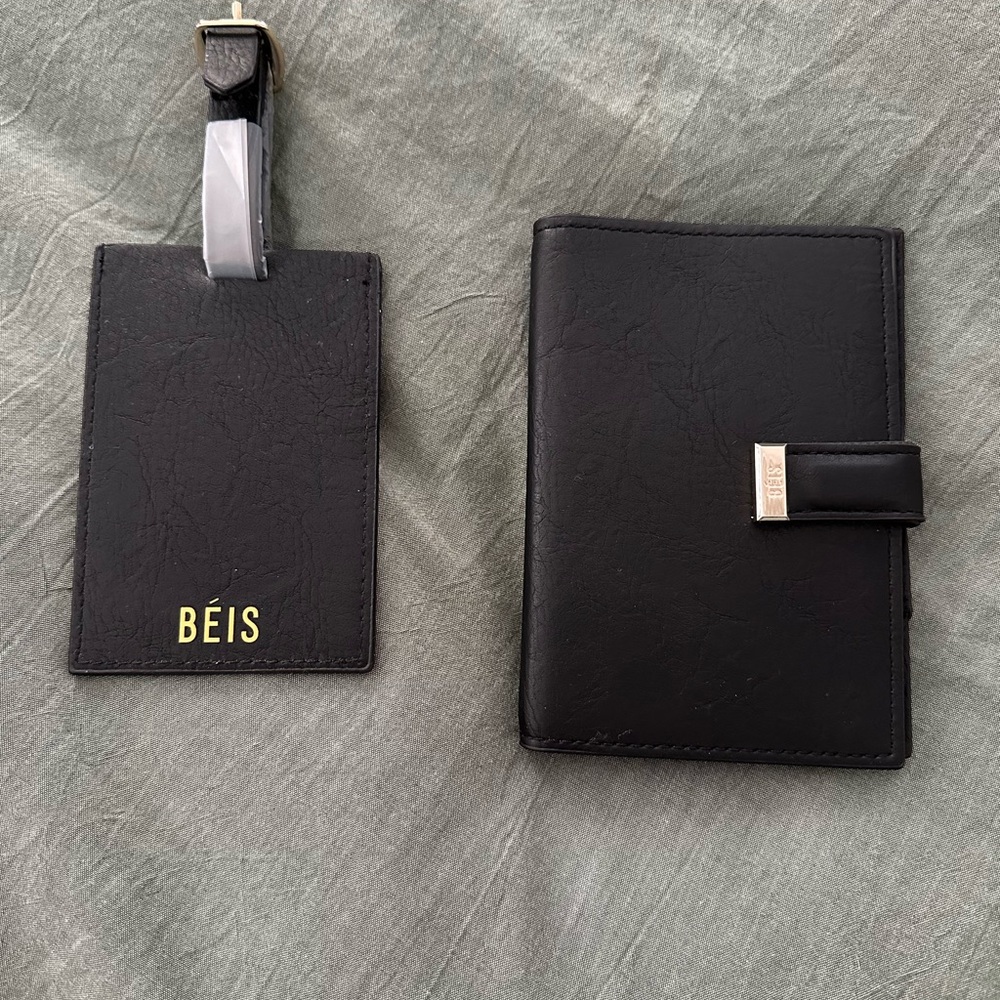 BEIS Black Travel Set
